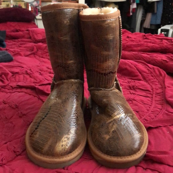 Authentic Made in Australia Blue Mountains UGG Boots ~ NWT!!! - Picture 1 of 15